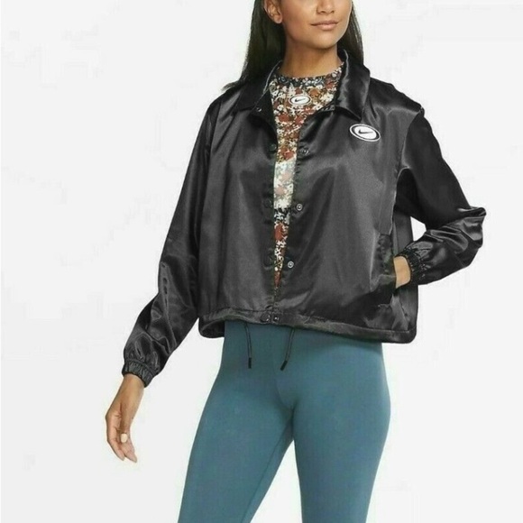 Nike floral cropped bomber jacket-small NWOT - Picture 3 of 10